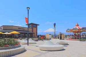 御殿場プレミアム・アウトレットで20周年記念セール開催