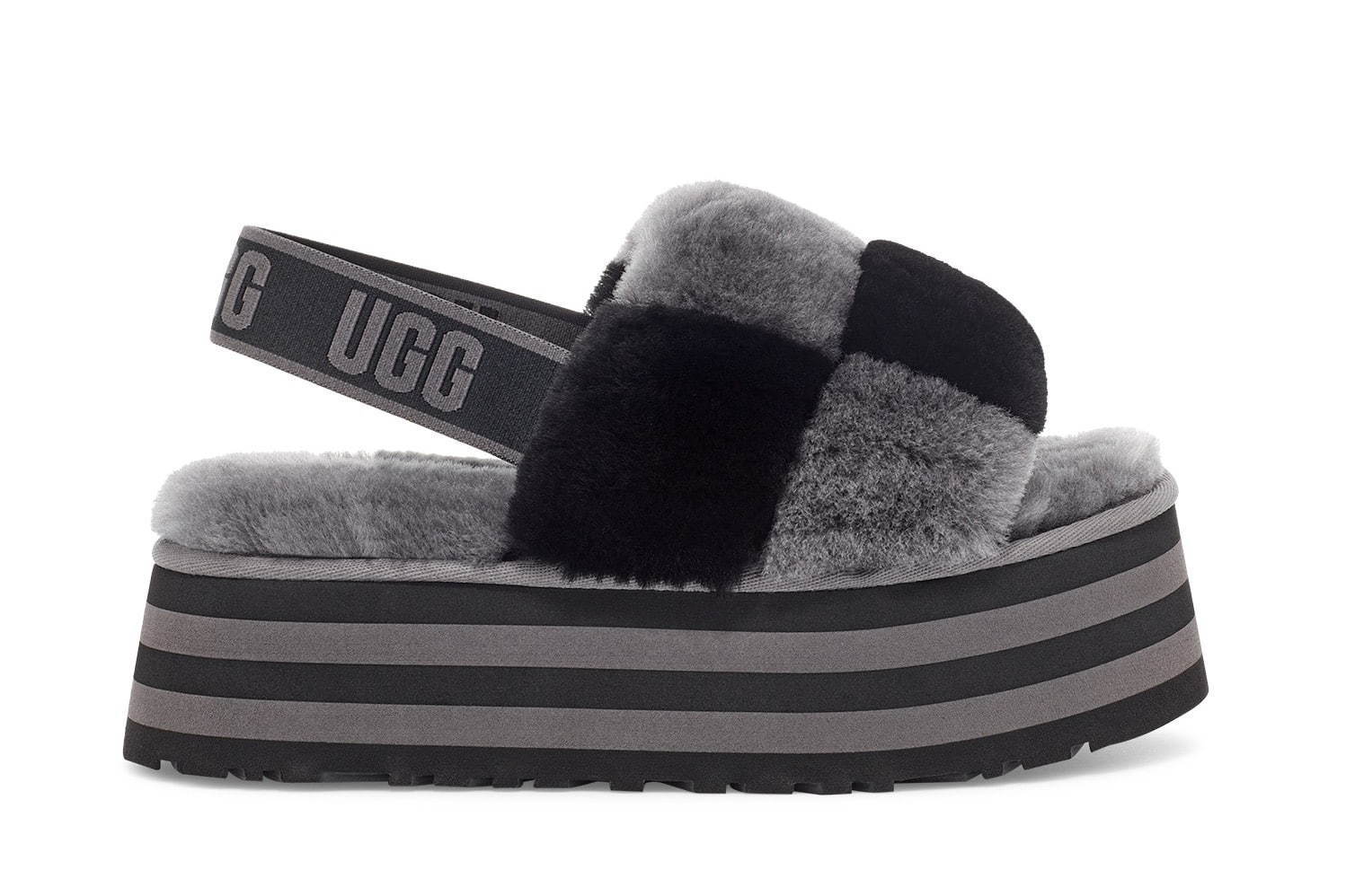 【即納】UGG 厚底ファーサンダル