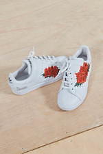 白＆黒のメンズスニーカー特集【2020秋冬】ナイキなど人気ブランドのおすすめシューズを紹介｜写真11