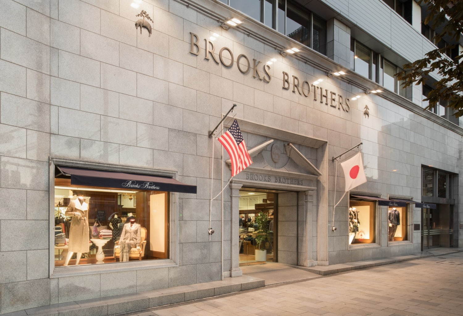 ブルックス ブラザーズの新店舗が表参道にオープン、シャツカスタマイズの限定スペース設置｜写真34