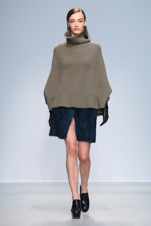 アリュード(ALLUDE) 2013-14年秋冬ウィメンズ&メンズコレクション シルエット - 写真2