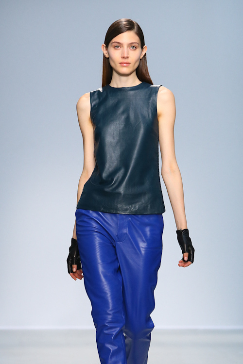 アリュード(ALLUDE) 2013-14年秋冬ウィメンズ&メンズコレクション  - 写真6