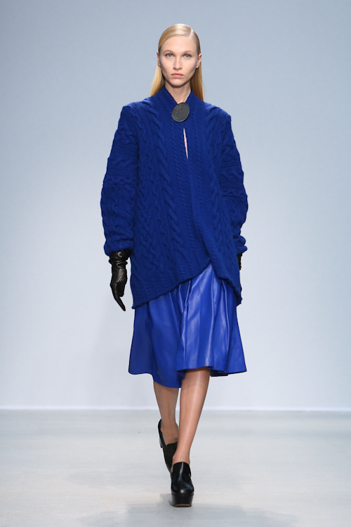 アリュード(ALLUDE) 2013-14年秋冬ウィメンズ&メンズコレクション シルエット - 写真15