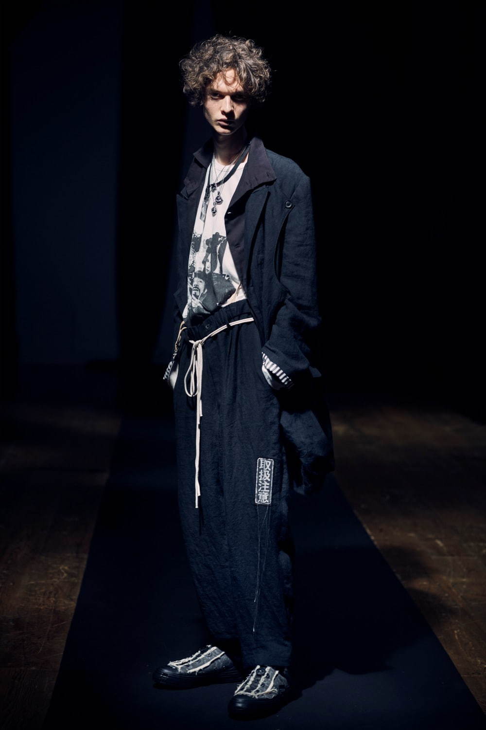 ヨウジヤマモト(Yohji Yamamoto) 2021年春夏メンズコレクション シルエット - 写真1