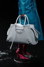 【早い者勝ち!】BALENCIAGA ネオクラシック UESD加工 ネイビー 楽天市場】balenciaga ネオクラシックの通販