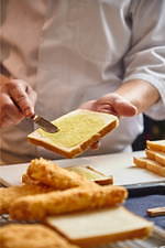 だし巻揚げサンド専門店「まいてあげる」大阪に、高級だし食パン×“揚げたて”だし巻たまごの新感覚サンド｜写真2