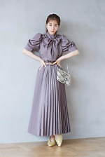 田中みな実が魅せるスナイデル2020年秋の新作、人気の華奢見せリブニットやボウタイシャツワンピ｜写真19