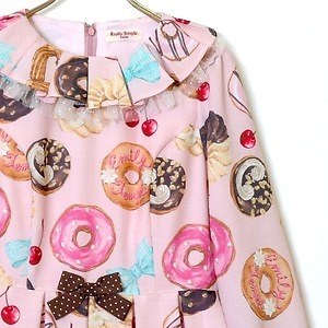 【新品未使用】Emily Temple cute  ドーナツ柄ワンピース ピンク