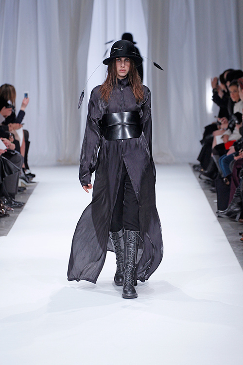 アン ドゥムルメステール(ANN DEMEULEMEESTER) 2013-14年秋冬ウィメンズコレクション  - 写真15