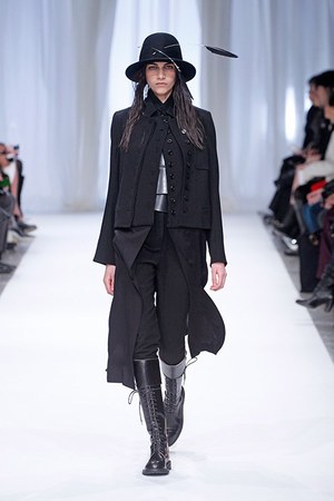 アン ドゥムルメステール(ANN DEMEULEMEESTER) 2013-14年秋冬ウィメンズコレクション  - 写真30