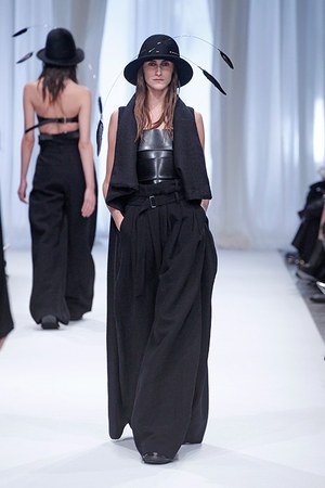 アン ドゥムルメステール(ANN DEMEULEMEESTER) 2013-14年秋冬ウィメンズコレクション  - 写真31