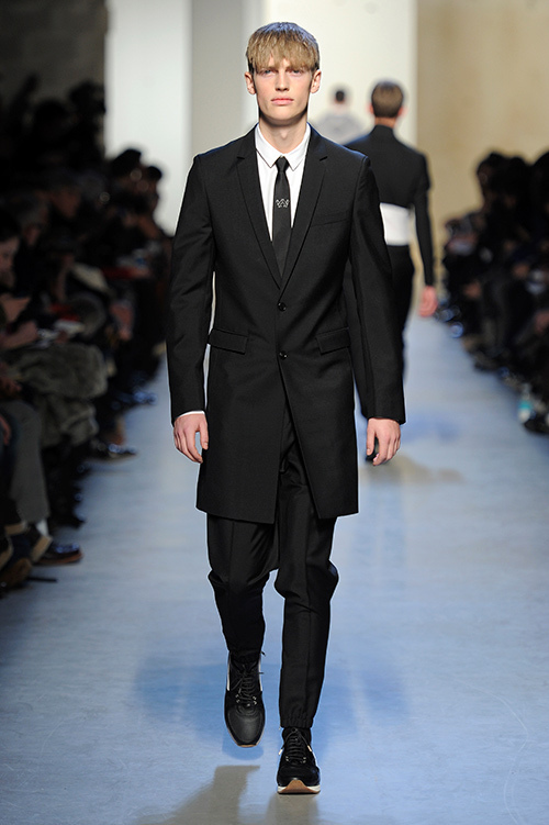 クリスヴァンアッシュ(KRISVANASSCHE) 2013-14年秋冬メンズコレクション  - 写真4