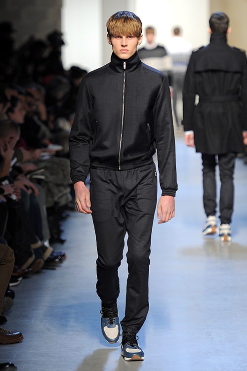 クリスヴァンアッシュ(KRISVANASSCHE) 2013-14年秋冬メンズコレクション  - 写真23