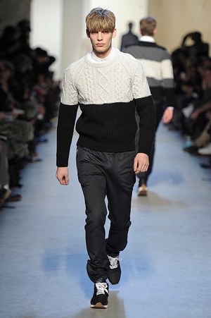 クリスヴァンアッシュ(KRISVANASSCHE) 2013-14年秋冬メンズコレクション  - 写真25