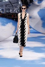 Dior 2013-14年秋冬コレクション - シュールレアリズムとムッシュ ディオールに想いを馳せて｜写真21