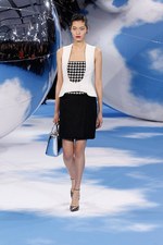 Dior 2013-14年秋冬コレクション - シュールレアリズムとムッシュ ディオールに想いを馳せて｜写真23