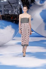 Dior 2013-14年秋冬コレクション - シュールレアリズムとムッシュ ディオールに想いを馳せて｜写真25