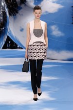 Dior 2013-14年秋冬コレクション - シュールレアリズムとムッシュ ディオールに想いを馳せて｜写真26