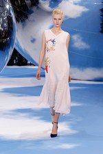 Dior 2013-14年秋冬コレクション - シュールレアリズムとムッシュ ディオールに想いを馳せて｜写真37