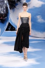 Dior 2013-14年秋冬コレクション - シュールレアリズムとムッシュ ディオールに想いを馳せて｜写真43