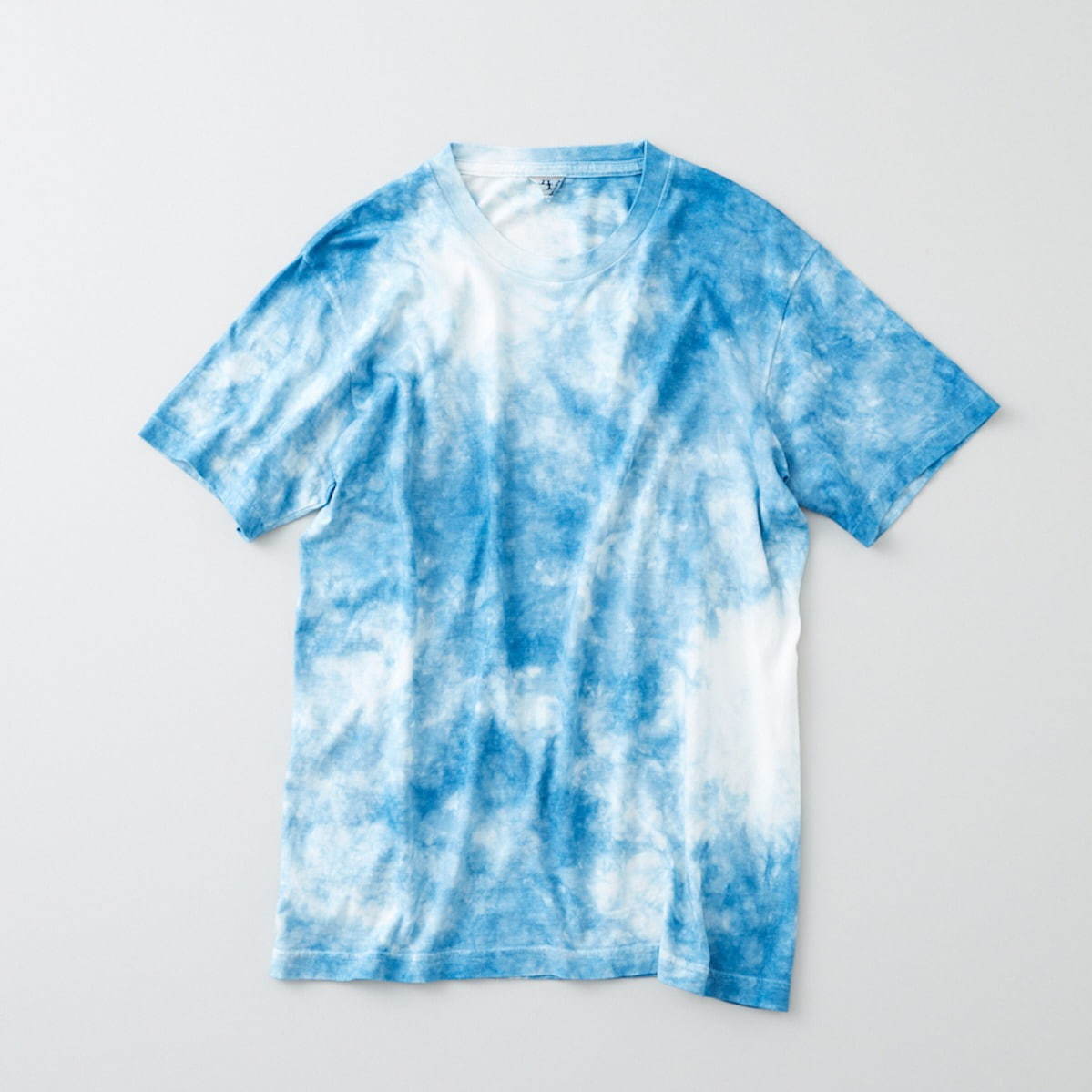 フィルメランジェ×藍染め職人集団リトマスの“タイダイ”Tシャツ、ジーンズのように経年変化｜写真10