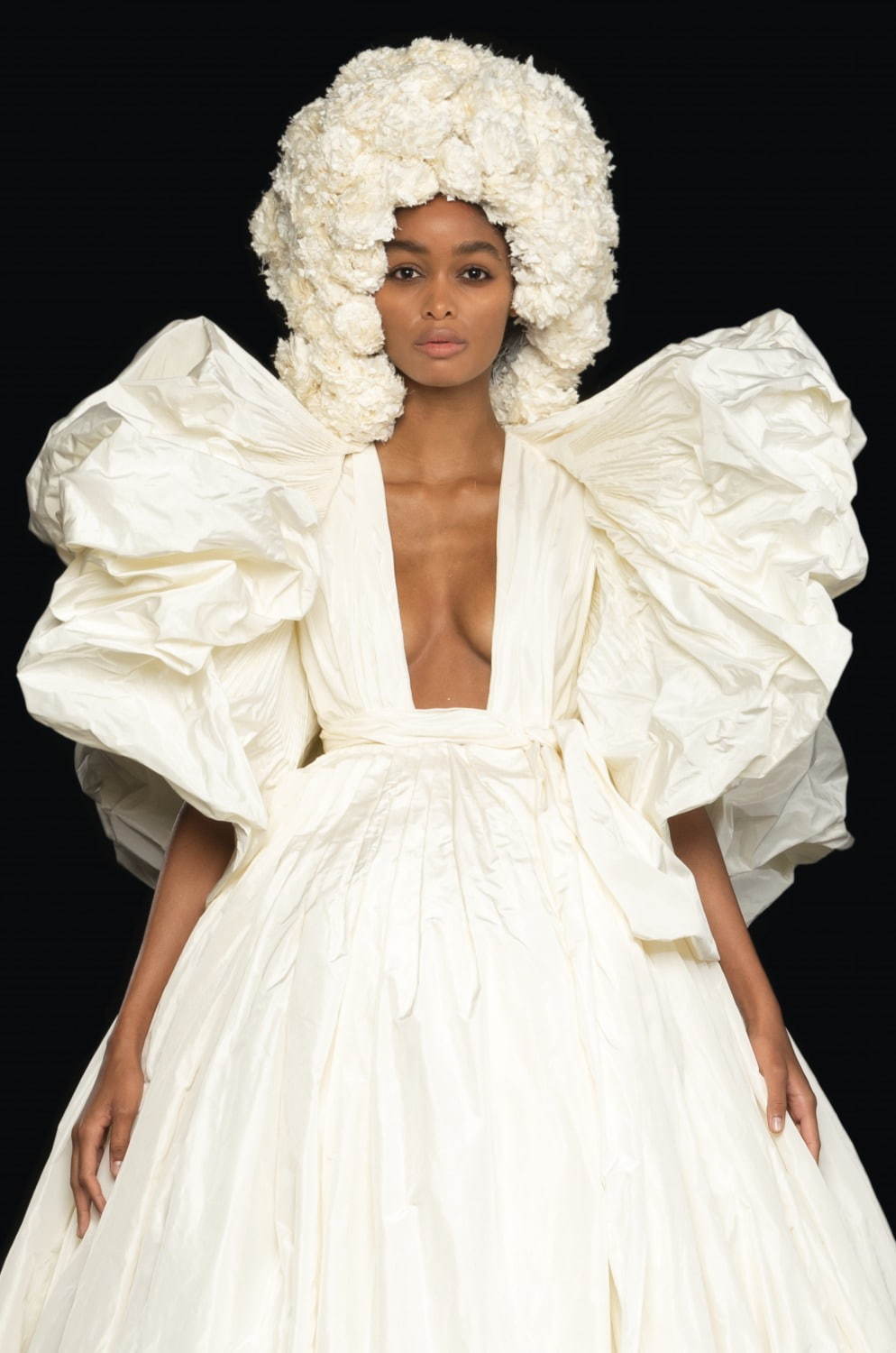 ヴァレンティノ オートクチュール(VALENTINO Haute Couture ) 2020-21年秋冬ウィメンズコレクション  - 写真2