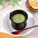 ファミリーマート、上林春松本店監修“とろけてふわふわ”抹茶のクリームわらび餅＆ダブルクリームサンド｜写真1