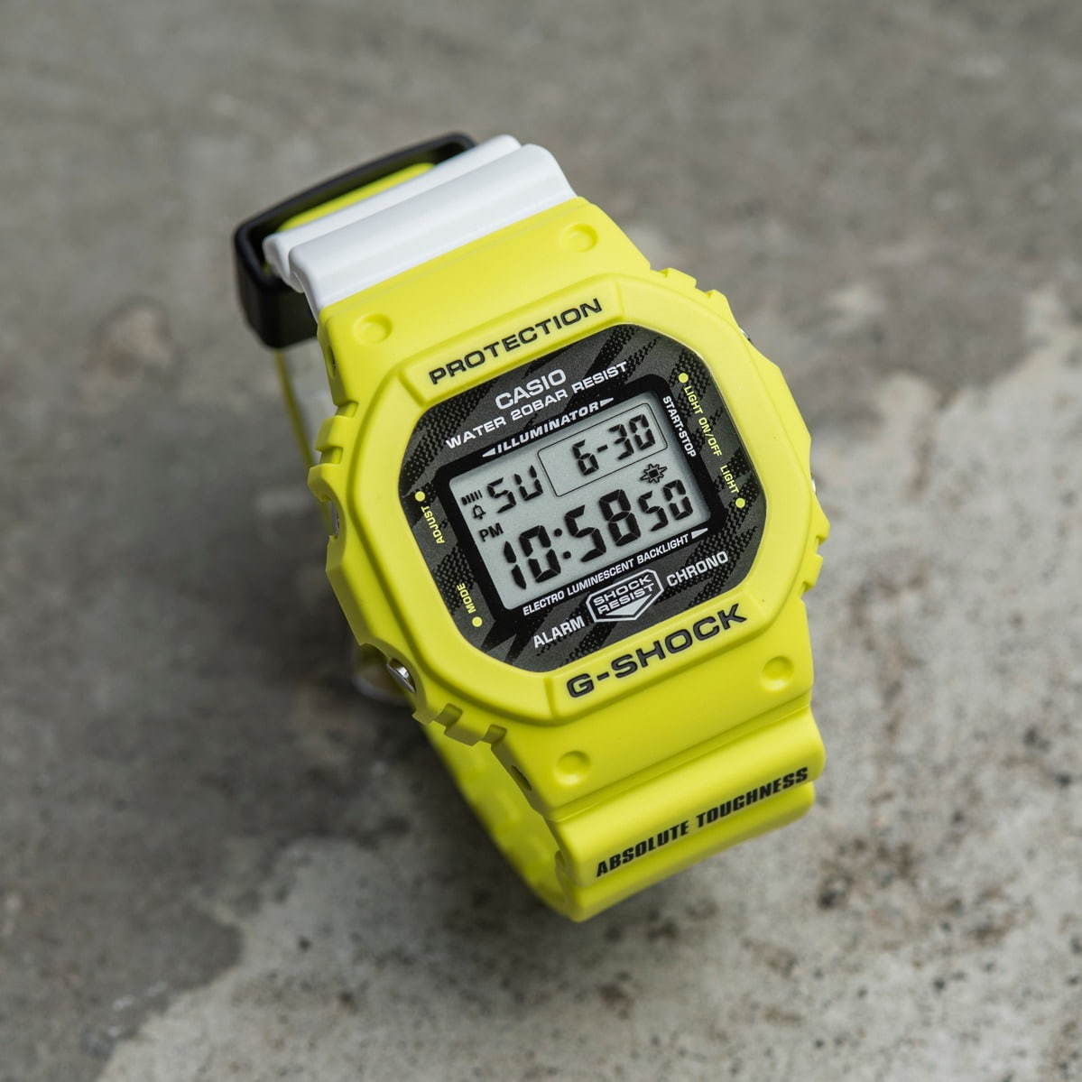 G-SHOCK&BABY-Gに稲妻着想の新作モデル「ライトニング イエロー