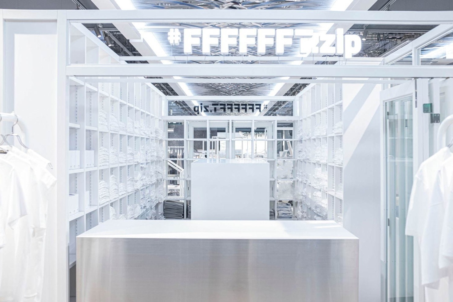 レイヤード ミヤシタパーク「シロティ」