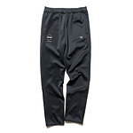 ソフ×キネのTシャツ＆パーカー、ミヤシタパークを背景にした“キネ ガール”＆ロゴを配して｜写真18