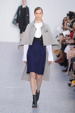 クロエ(Chloé) 2013-14年秋冬コレクション - 秘められた少女性と意志の強さを込めて｜写真1