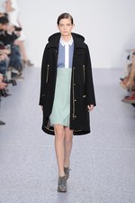 クロエ(Chloé) 2013-14年秋冬コレクション - 秘められた少女性と意志の強さを込めて｜写真14