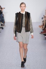 クロエ(Chloé) 2013-14年秋冬コレクション - 秘められた少女性と意志の強さを込めて｜写真23