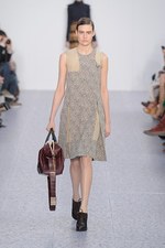 クロエ(Chloé) 2013-14年秋冬コレクション - 秘められた少女性と意志の強さを込めて｜写真25
