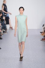 クロエ(Chloé) 2013-14年秋冬コレクション - 秘められた少女性と意志の強さを込めて｜写真27
