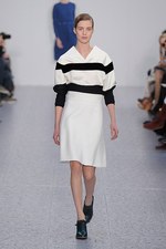 クロエ(Chloé) 2013-14年秋冬コレクション - 秘められた少女性と意志の強さを込めて｜写真34