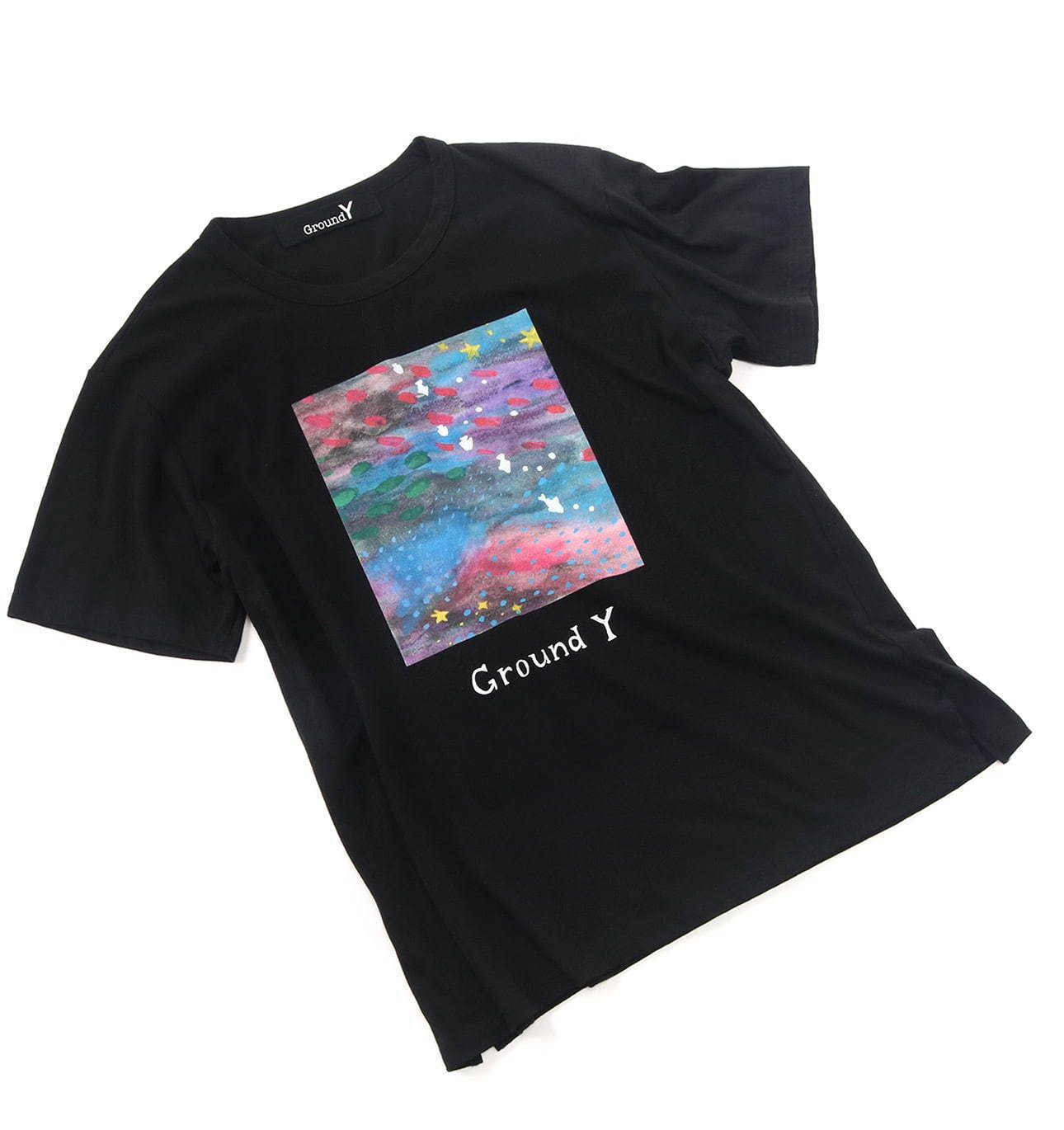 Ground Y“夢の中”などのイラストを施したTシャツ、深川麻衣の描き 