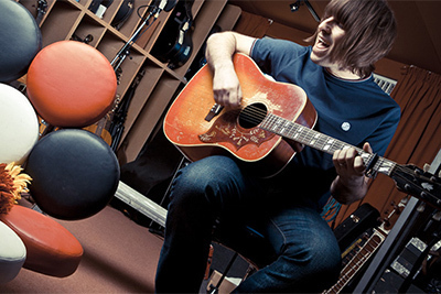 プリティーグリーン青山本店でリアム・ギャラガーのヴィジョンと素顔に迫る写真展 - 秘蔵写真も集結