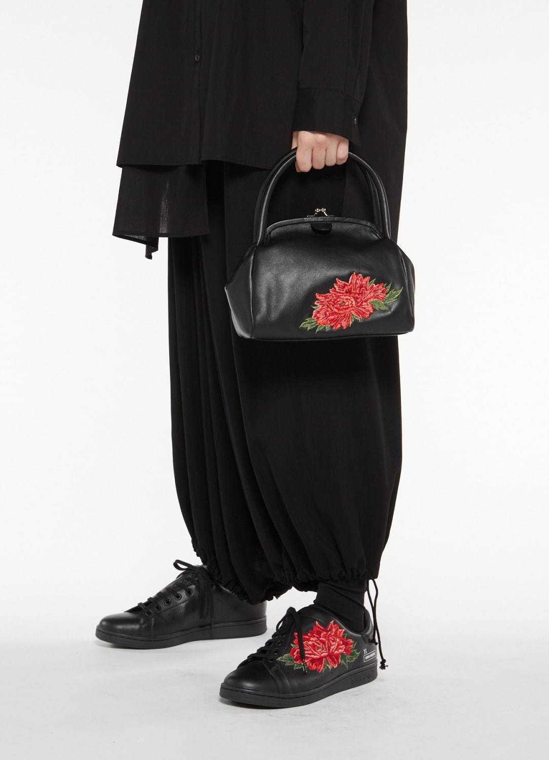 Floral clasp bag 44,000円＋税 ※ブラック