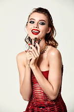 ドルチェ＆ガッバーナ ビューティ新作“ブラックレース”リップ、マット＆シャイニーな濃密カラー｜写真11