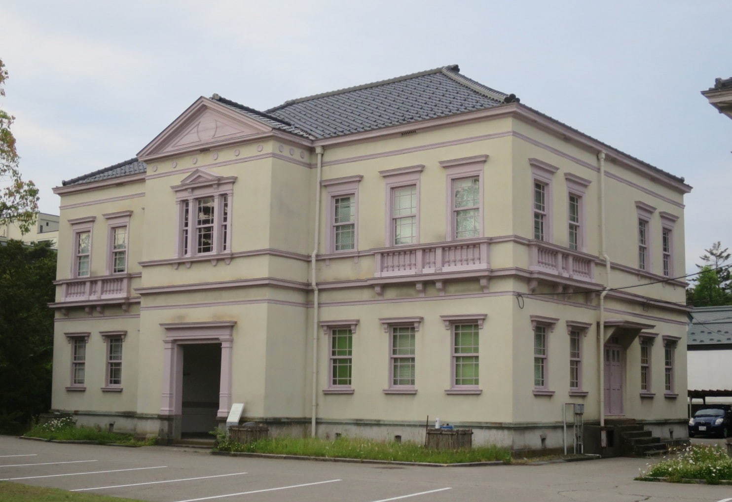 工芸専門の美術館「国立工芸館」金沢に開館 - 陶磁やガラスなど近現代日本の工芸作品を所蔵・展示｜写真4