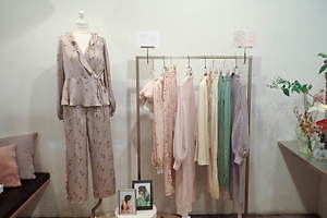 花柄サテンパイピングシャツ(シャツ)｜ルームウェア・パジャマ