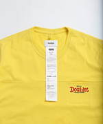 ダブレット×ウィズム“ファミレス”ユニフォーム風Tシャツ、紙ナプキン風ハンカチのプレゼントも｜写真13