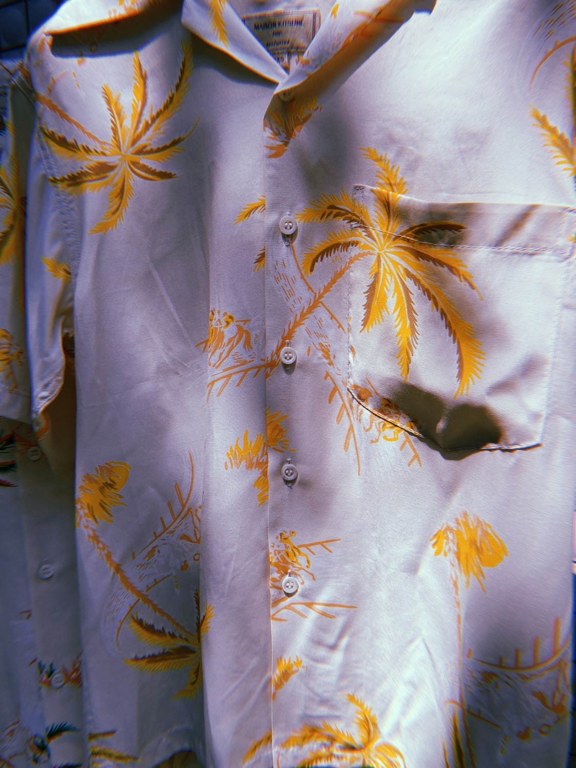 メゾン キツネの新作アロハシャツ、ヴィンテージ感漂うパームツリー柄 - コナベイハワイとコラボ｜写真2