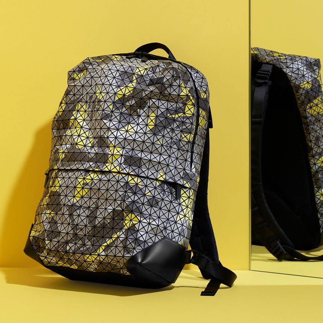 BAO BAO ISSEY MIYAKE“メタリックカラー”の新作バッグ、バイカラートートなど｜写真5