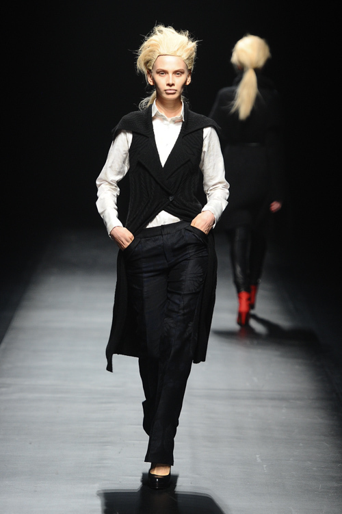 ヤストシ エズミ 2013-14年秋冬<span>コレクション</span> - 写真9