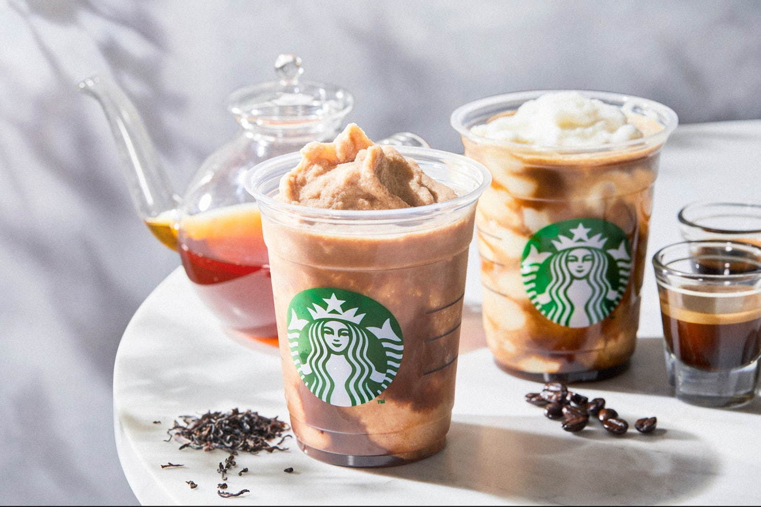 スターバックス(Starbucks Coffee) アール グレイ アフォガート フラペチーノ｜写真1