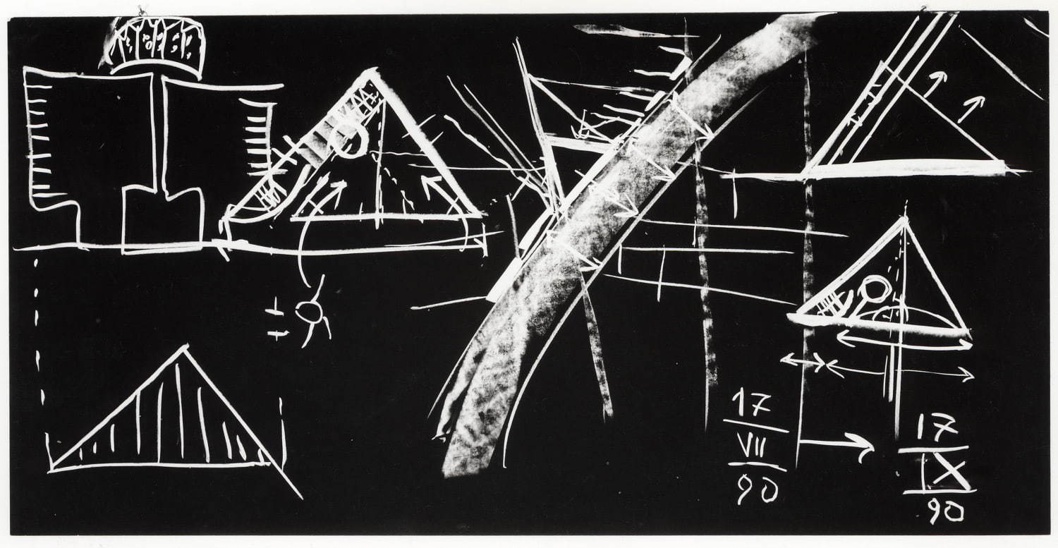 マリオ・ボッタがワタリウムのプレ公開の際に制作した黒板ドローイング 1990年7月17日