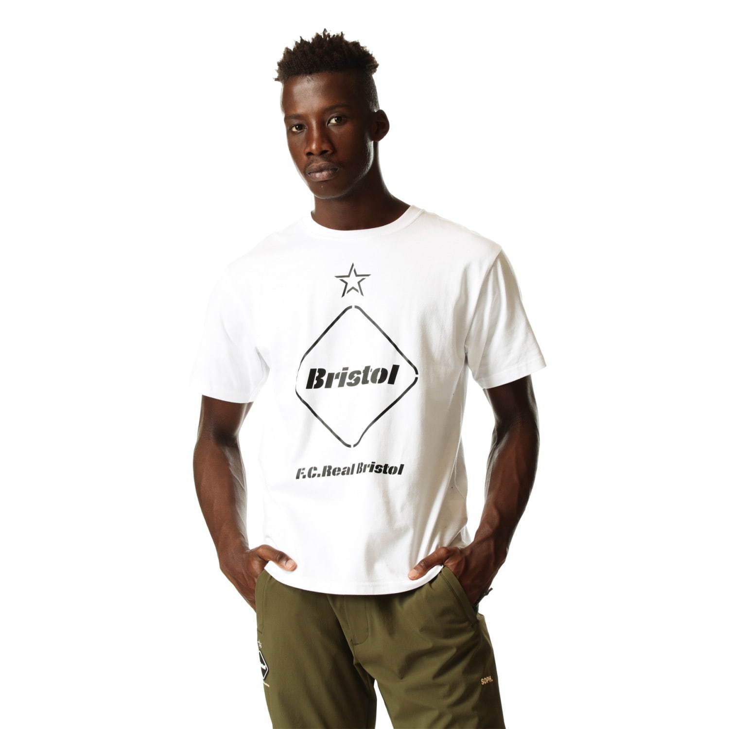 エフシーレアルブリストルの新作Tシャツ、バイアスストライプやステンシル調ロゴをプリント｜写真24