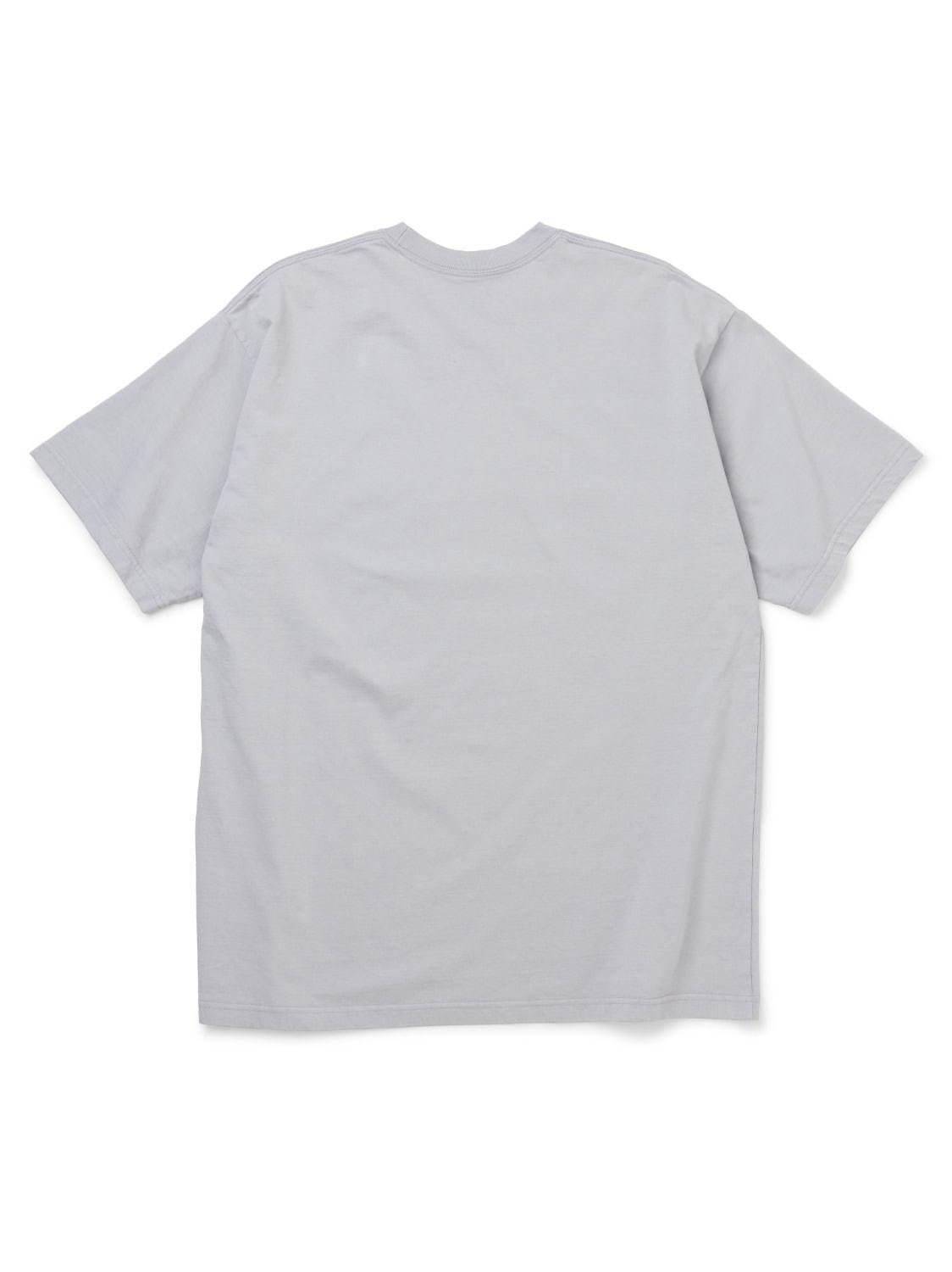 ネイバーフッド×河村康輔のグラフィックTシャツ、コラージュアートを立体的にモノクロプリント｜写真15